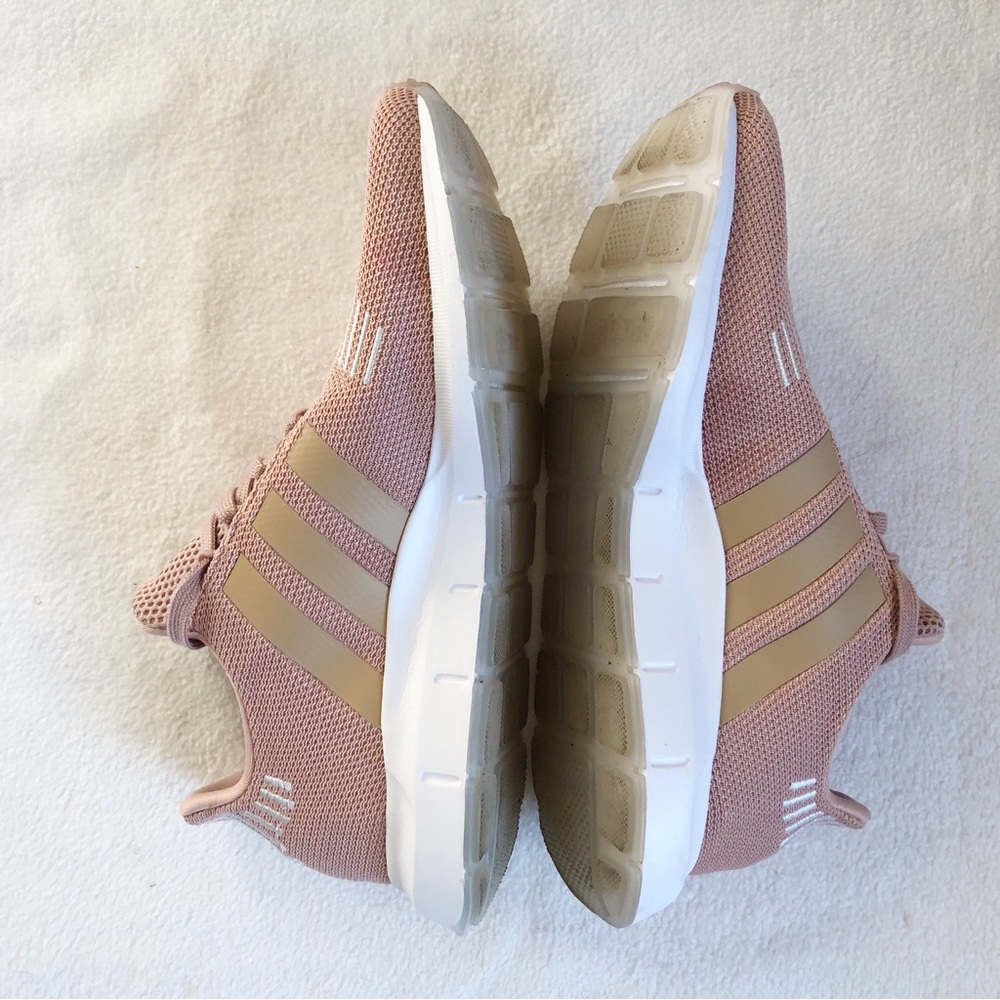 Adidas Swift Run Women’s Ashpea & White Sneaker Running Shoe, size 9 Medium - Picture 11 of 16